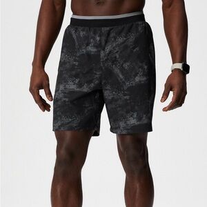 🆕 FABLETICS Men’s Fundamental Short II 7” unlined size Small